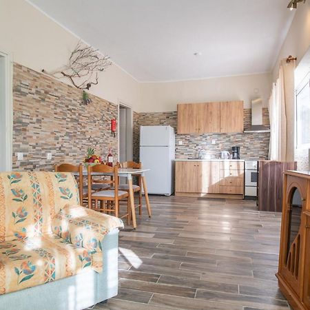 Stelios Stone House Sinarades Villa Kouramades Exterior photo