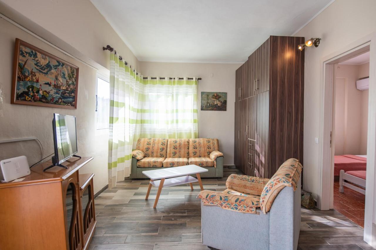Stelios Stone House Sinarades Villa Kouramades Exterior photo