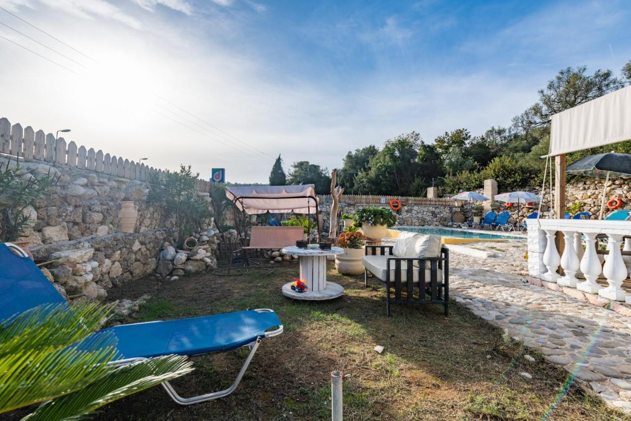 Stelios Stone House Sinarades Villa Kouramades Exterior photo